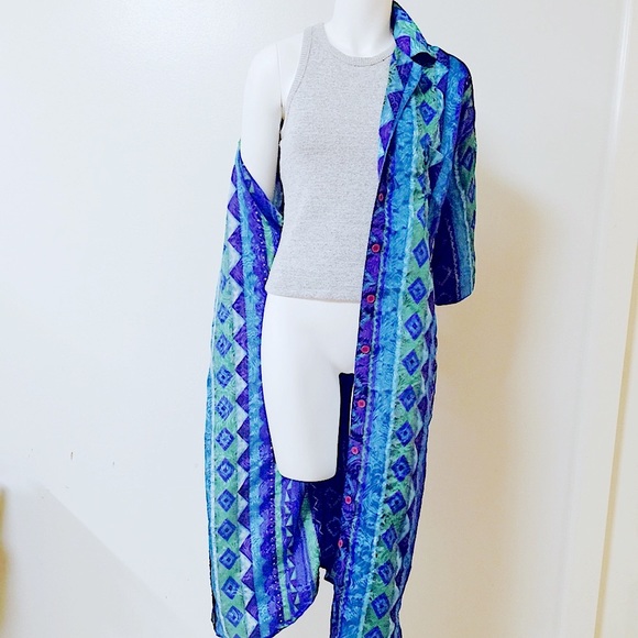 Gorgeous, Long Length Button Down Kimono Outerwear - Picture 3 of 16